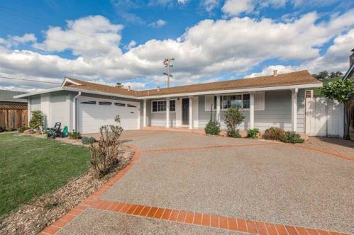 30568 Vanderbilt St, Hayward, CA 94544-7401