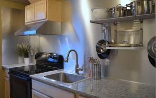4036 8th Ave, Seattle WA  98105-6932 exterior