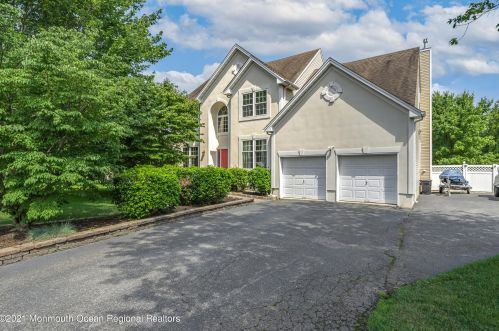 36 Penn Pl, Lacey, NJ 08731-1601