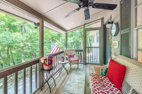 550 Fairway Dr, Big Canoe GA  30143-7946 exterior