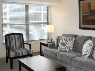 625 2nd St, Minneapolis MN  55414-2106 exterior
