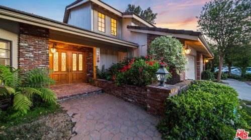 17718 Royce Dr, Van Nuys, CA 91316-3713
