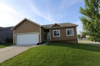 20902 Oak St, Gretna, NE 68028-6960