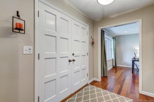 6705 Magnolia Ct, Englewood, CO 80112-1009