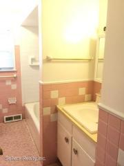 19219 Harvard Ave, Cleveland OH  44122-6812 exterior