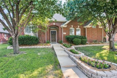761 Summit Rdg, Lewisville, TX 75077-2922