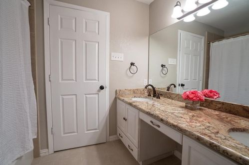 3613 Ashford Ave, Fort Worth TX  76133-3011 exterior