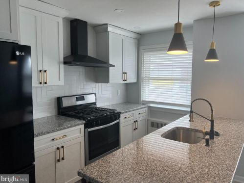 6445 Marsden St, Philadelphia PA 19135-2706 exterior