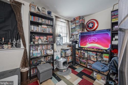 2238 12 St, Philadelphia PA 19133-1006 exterior