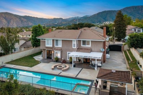 2662 Roadrunner Dr, La Verne, CA 91750-2350