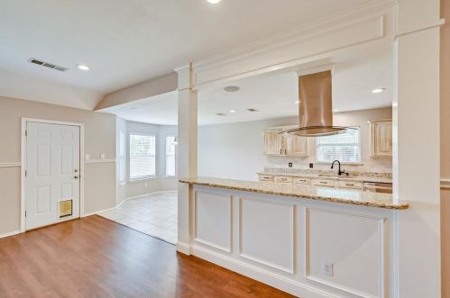 1717 Ryanfeld Dr, Midlothian TX  76063-5962 exterior