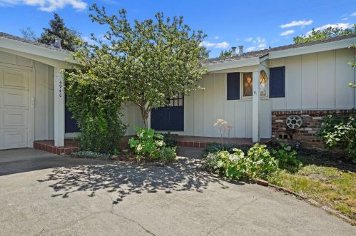 4940 Richwood Ct, Fair Oaks, CA 95628-5102