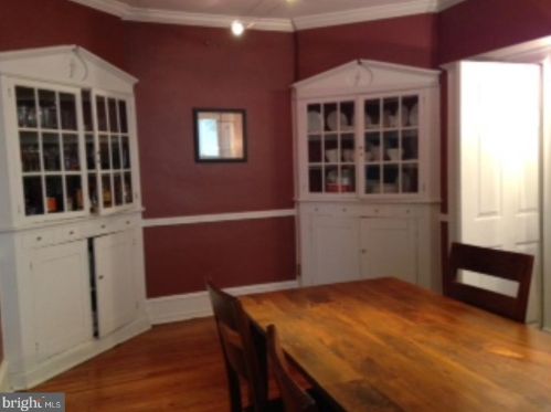 303 Gravers Ln, Philadelphia PA  19118-2804 exterior