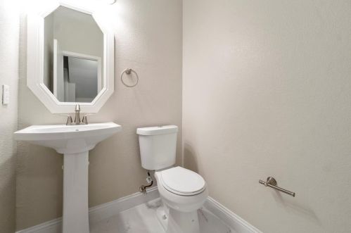 5600 Meadows Way, Fort Worth TX  76180-6315 exterior