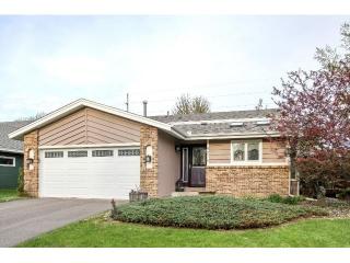 4278 Fox Ridge Rd, Saint Paul, MN 55122-2253