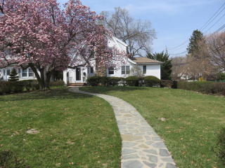 1194 Broad St, Bloomfield, NJ 07003-2950