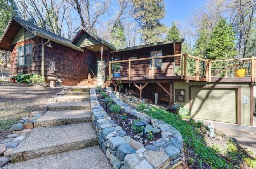 13917 Day Spring Rd, Grass Valley, CA 95945-9637
