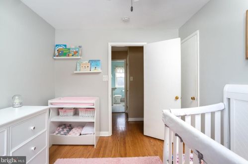 14 Winding Way, Trenton NJ 08620-2628 exterior