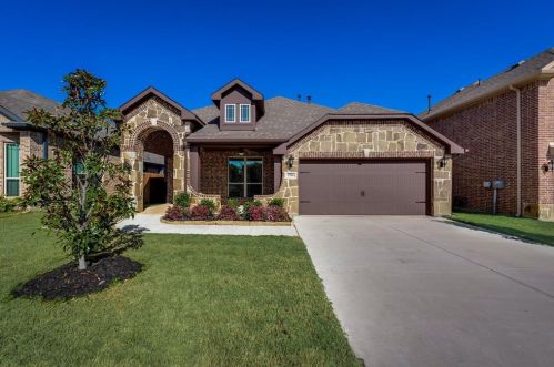 9701 Athens Dr, Argyle TX  76226 exterior