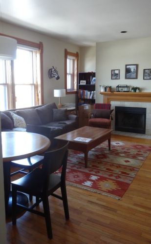 2251 Clifton Ave, Chicago, IL 60614-3527