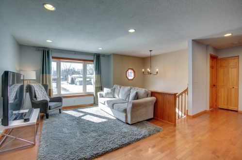 1735 Eugene St, Saint Paul MN  55110-3341 exterior