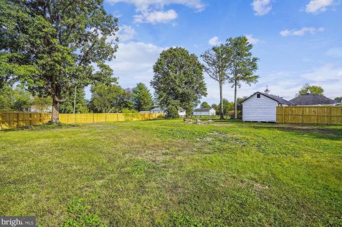 8592 Clifton St, Marshall VA  20115-3220 exterior