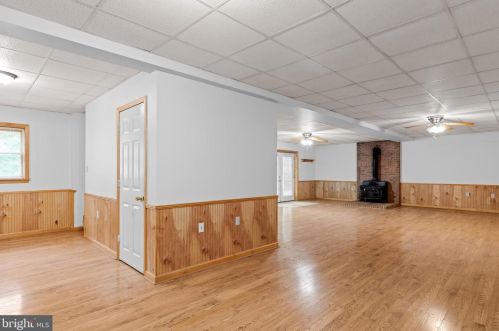 53 Bob White Dr, Harpers Ferry WV  25425-5810 exterior