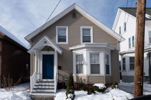96 State St, Concord, NH 03301-4405