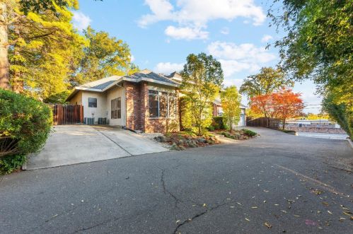 7875 Sunset Ave, Fair Oaks, CA 95628-5842