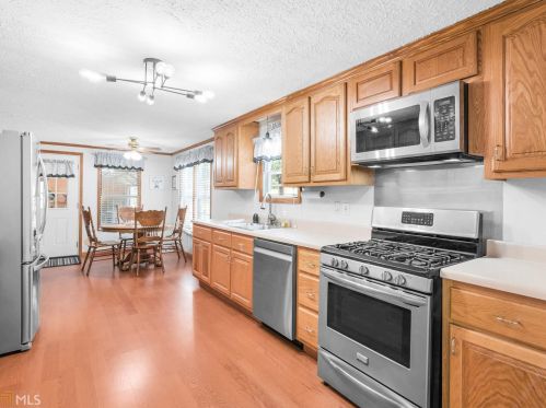 258 Country Kitchen Rd, Barnesville, GA 30204-3700