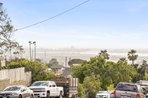 2703 Deerpark Dr, San Diego, CA 92110-1018