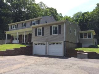 9 Mildred Ter, Roxbury Township, NJ 07836-9231