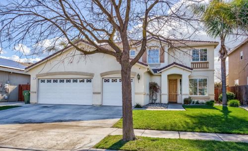 2251 Savona St, Los Banos, CA 93635-6402