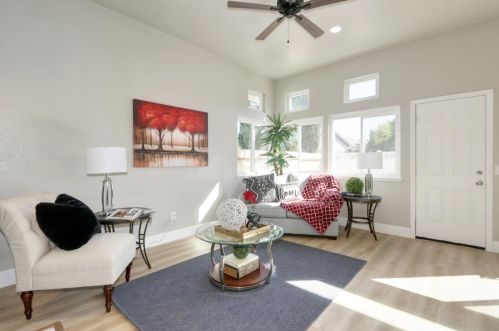 8539 Sun Sprite Ct, Elk Grove CA  95624-3809 exterior