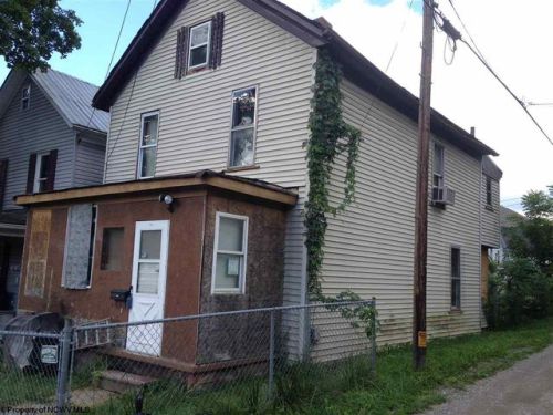 15 Henry Ave, Elkins, WV 26241-4038