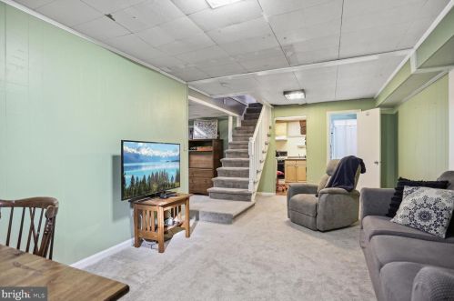 8216 Roanoke Ave, Silver Spring MD 20912-6207 exterior