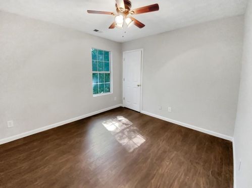 6762 Hiddenlake Dr, Rex GA 30273-2109 exterior