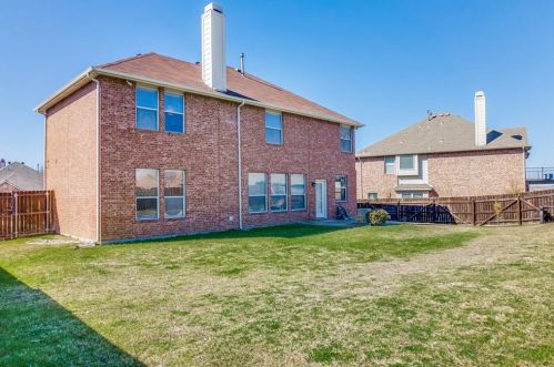 4406 Carlton Dr, Garland TX 75043-7299 exterior