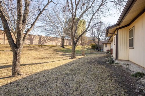 6208 Bellhurst Ct, Fort Worth TX  exterior