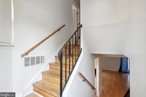 2008 Green St, Philadelphia PA  19130-3209 exterior