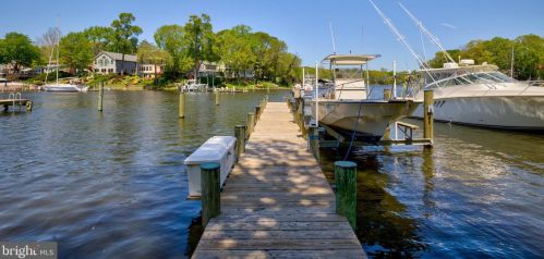 728 Oak Grv Cir, Severna Park MD 21146-4219 exterior