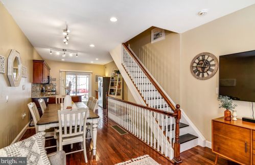 1029 Cleveland St, Philadelphia PA 19146-2648 exterior