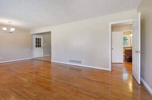 624 Lilla Dr, Atlanta, GA 30310-1033
