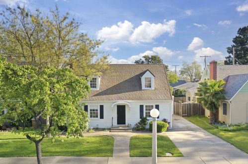 506 Pine St, Lodi, CA 95240-3034