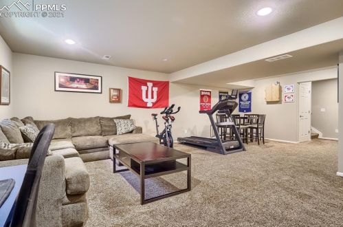 26840 Roxbury Pl, Denver CO  80016-7527 exterior