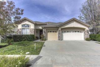 40906 Canyon Heights Dr, Fremont, CA 94539-3877