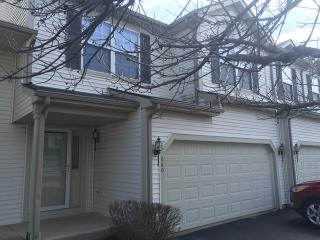 660 Kenwood Ct, Dekalb IL  60115-8263 exterior