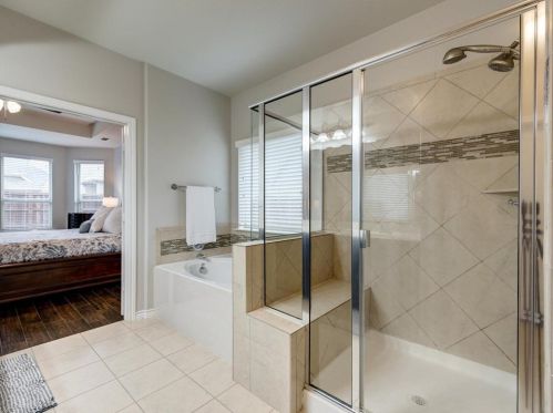 8753 Running River Ln, Fort Worth TX  76131-3373 exterior