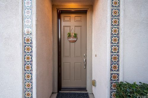8042 Loftwood Ln, Orange, CA 92867-6511