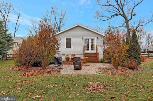 164 Ashley Dr, Shepherdstown WV  25443-4617 exterior